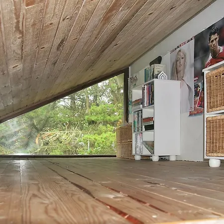 Three-bedroom Holiday In Hals